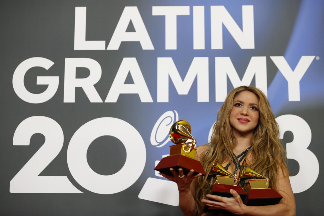 Shakira anuncia ‘Las mujeres no lloran’, su nuevo disco creado con su “manada de lobas”