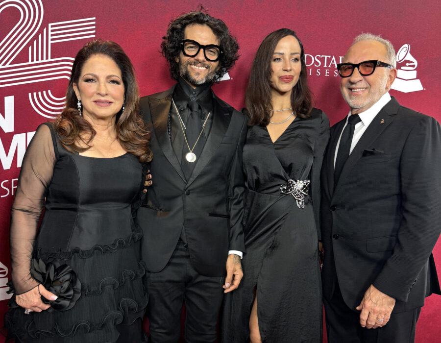 Los Latin Grammy premian en Miami a Lolita Flores, Los Ángeles Azules y Alejandro Lerner